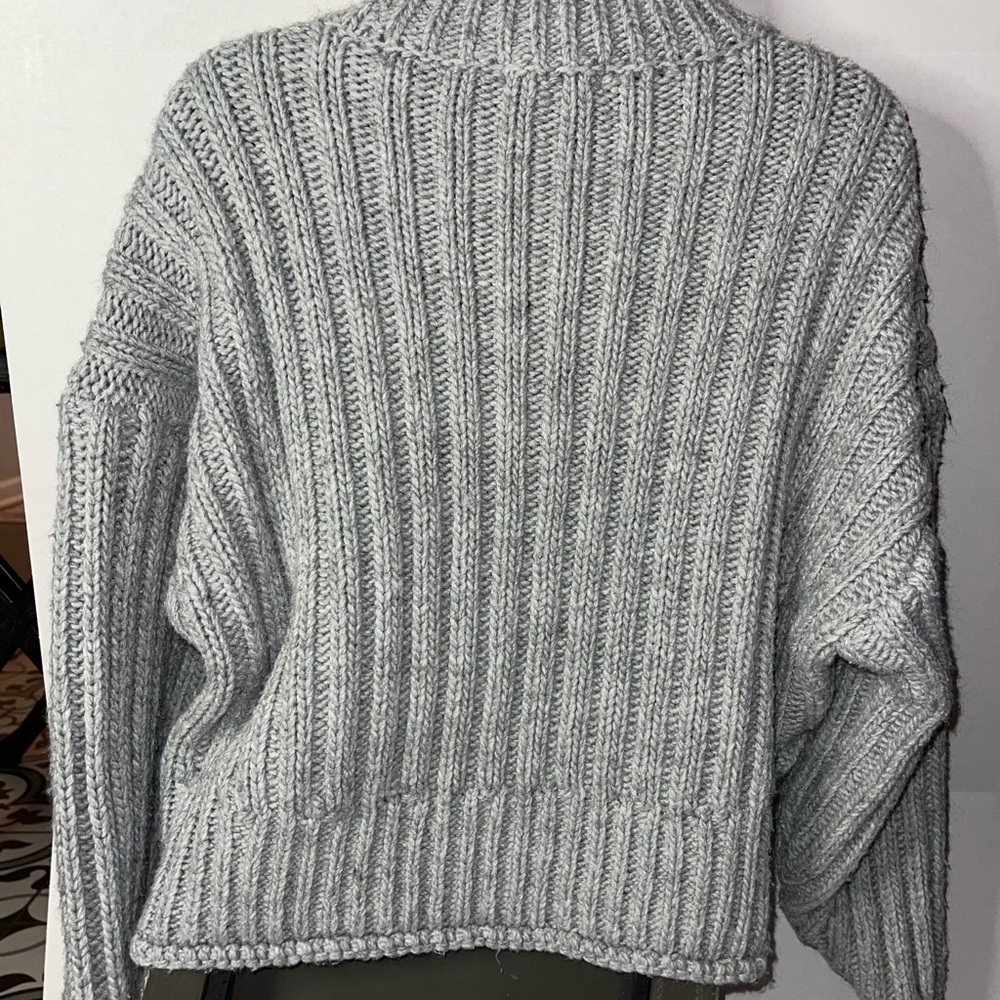 Gray Ribbed Knit Women's Sweater
